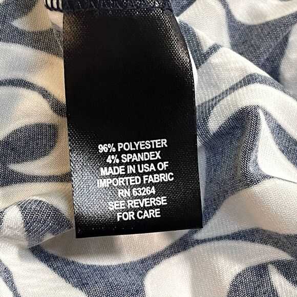 Roz & Ali | Textured Rose Print White & Navy Open Front Jacket | Large - Picture 5 of 6